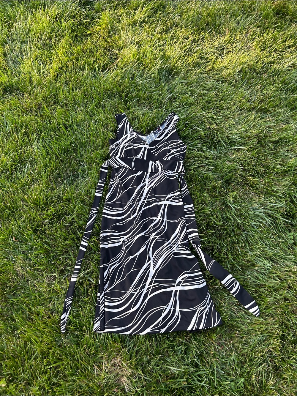 Vintage 90’s black & white whimsy dress size small spring summer helium